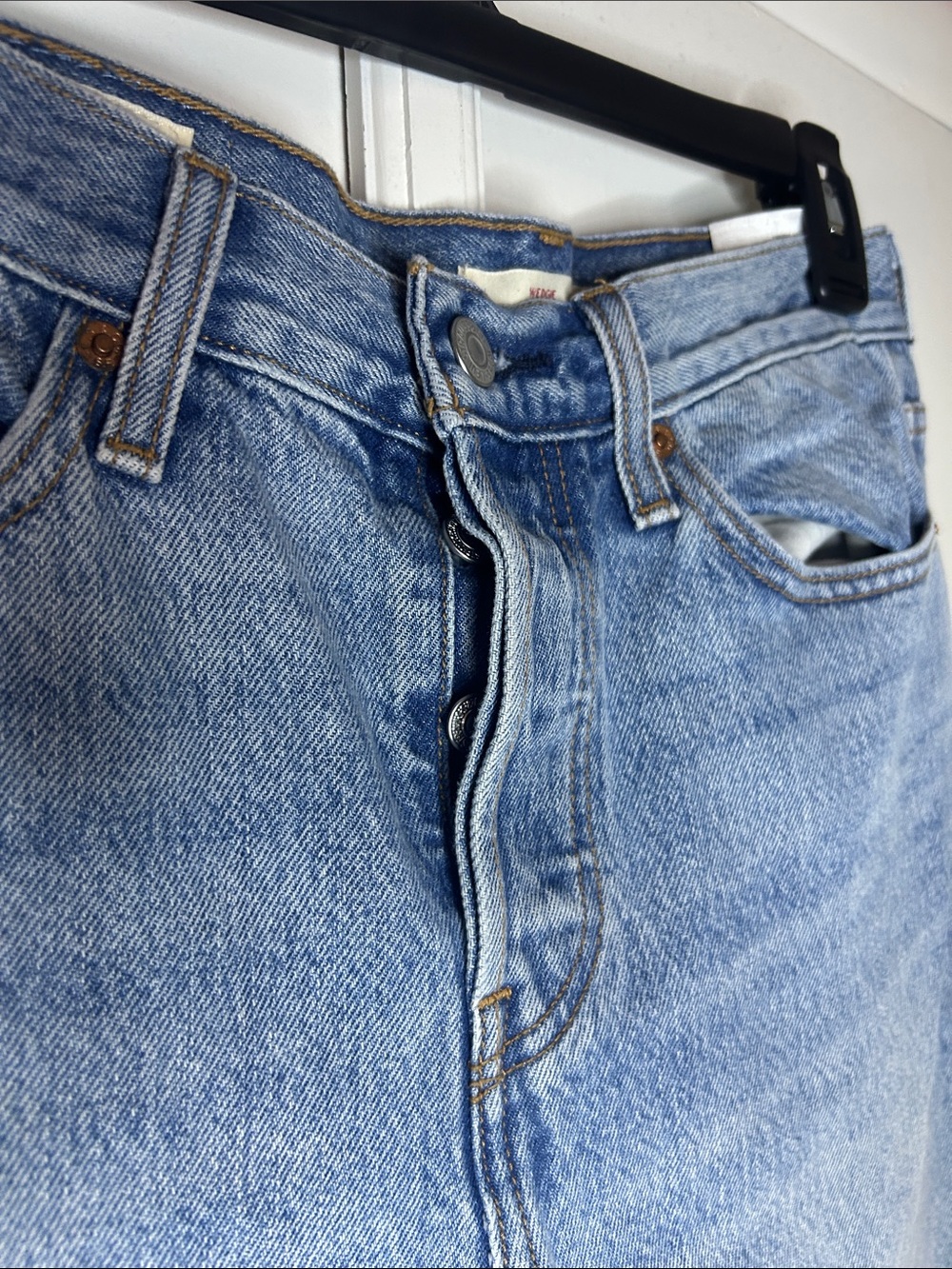 Levi's Wedgie Jean - Raw Hem - Light Wash - Picture 6 of 9